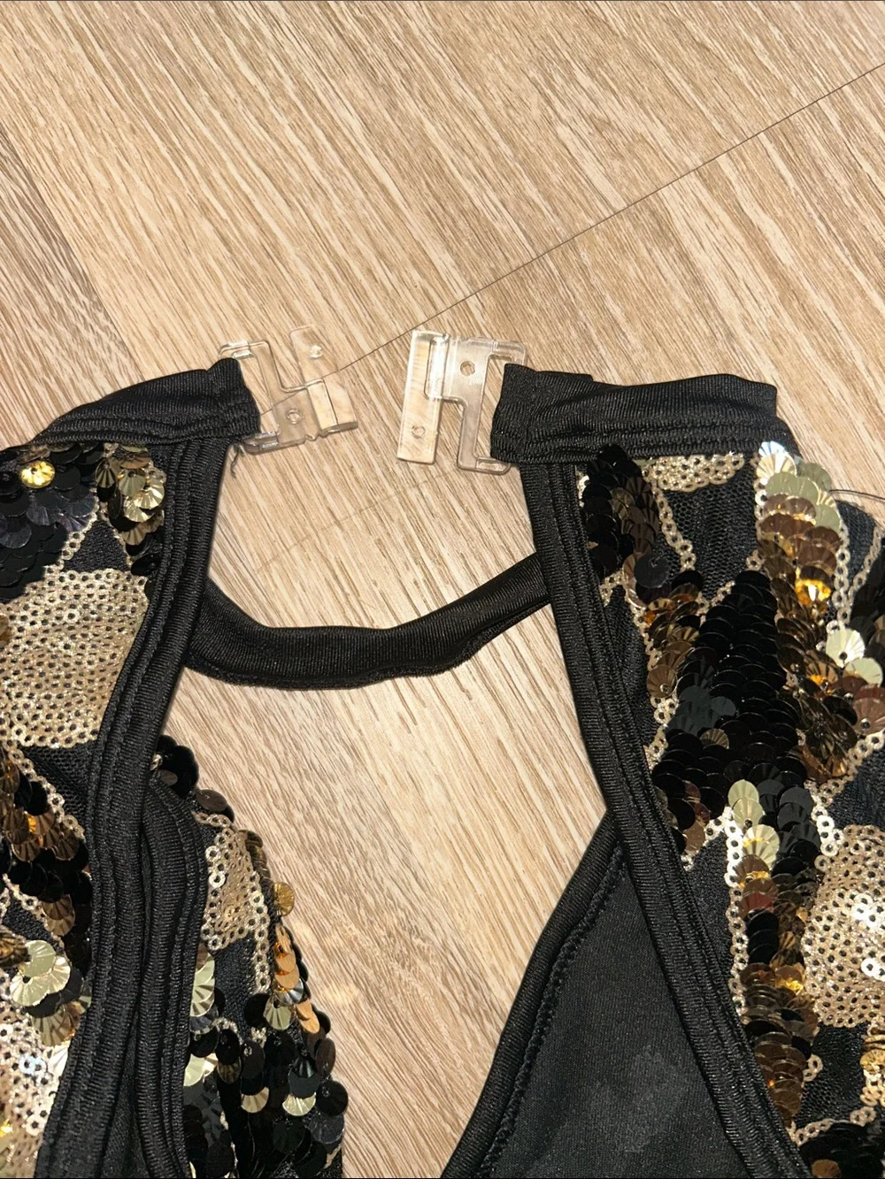 Glamour bold black